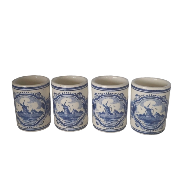Set Of 4 Vandermint Hand Painted Delft Holland Liqueur Shot Glasses - Picture 1 of 6